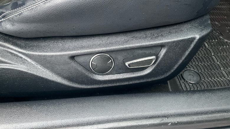 Ford Mustang 5.0 V8 GT 2dr Auto Petrol Coupe